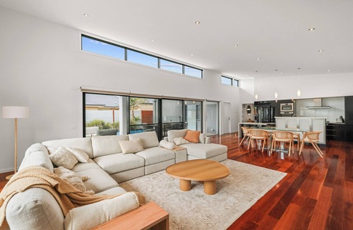 Cowes House | Malabar Retreat by Ready Set Stay