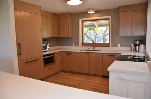 Kahuku House | Malaekahana Beachfront Oasis Steps from Excellent Sandy-Bottom Swimming