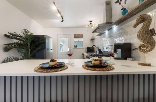 Austin Villa | Maldives Vibe | Ping-Pong | Firepit I Yoga