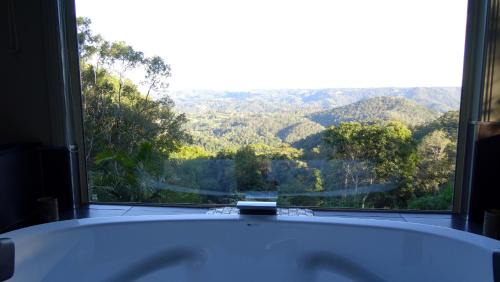 Curramore Cabin | Maleny Luxury Cottages