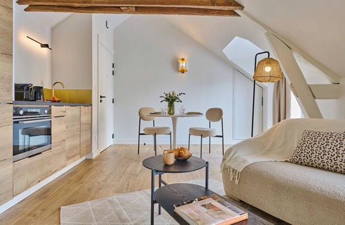 Chartres Apartment | Maleyssie Les Suites