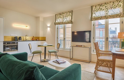 Chartres Apartment | Maleyssie Les Suites