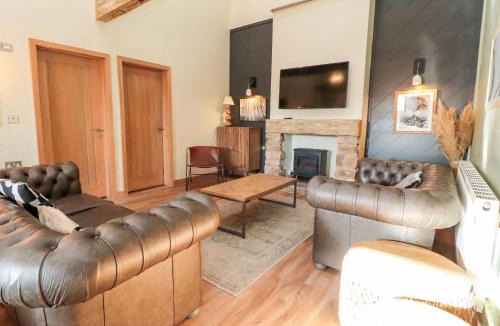 Fourstones Near Bentham House | Malham