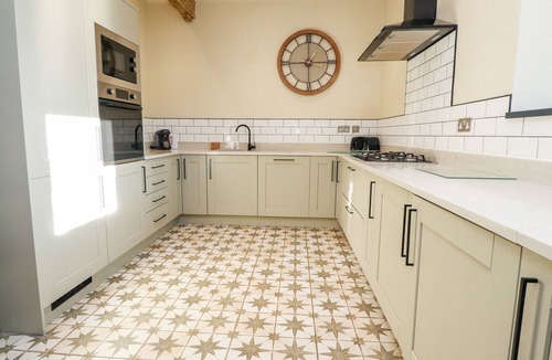 Fourstones Near Bentham Cottage | MALHAM, pet friendly, with pool in Long Preston