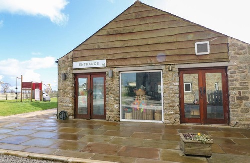 Fourstones Near Bentham Cottage | MALHAM, pet friendly, with pool in Long Preston