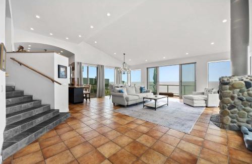 Western Malibu House | Malibu 4BR with Direct Beach Access by Colby and Conrad