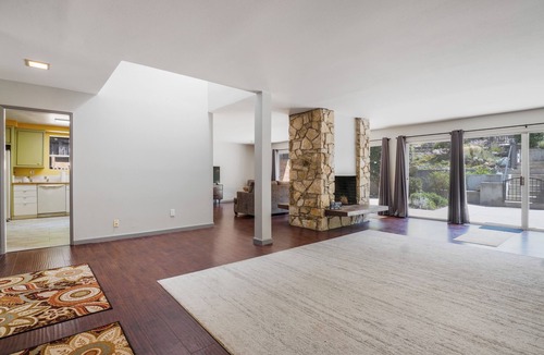 Western Malibu House | Malibu Beach 3 bd, 2 ba Monthly rental. Private pool/spa, private beach.