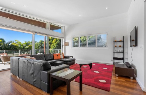 Kingscliff House | Malibu Beach House by Kingscliff Accommodation