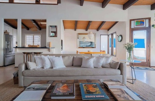 Western Malibu House | Malibu Beachfront Bungalow w/Ocean Views