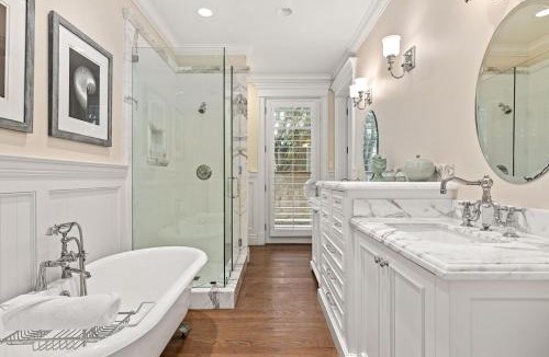 Western Malibu Resort | Malibu Dunes by Fieldtrip Expansive Hamptons-Style Estate w Private Beach Backyard