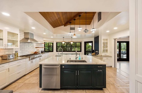 Western Malibu House | Malibu Park by Stay Awhile Villas
