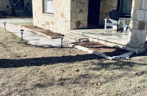 Boerne House | Mallard Manor-Downtown Boerne Easy Walk to Main St! Relax, Dine, Shop, Breweries