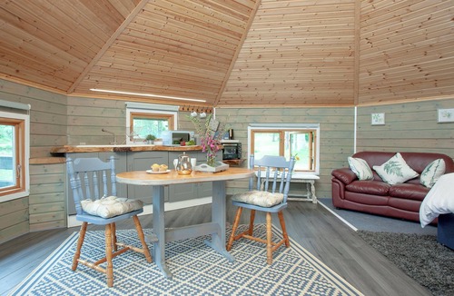 Bradninch Cottage | Mallard Roundhouse - UK33891