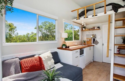 Freemans Reach House | Malniri Park by Tiny Away