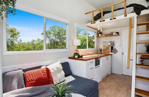 Freemans Reach House | Malniri Park by Tiny Away