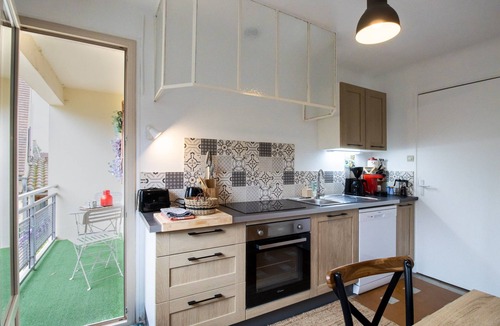 Saint-Julien-de-Lampon House | Maloan – Air-conditioned House with Private Pool and Outdoor Kitchen in Dordogne