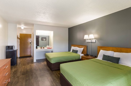 Whippleville Hotel | Malone Inn