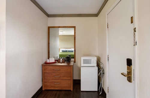 Whippleville Hotel | Malone Inn