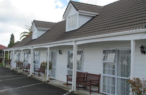 Fenton Street Hotel | Malones Spa Motel