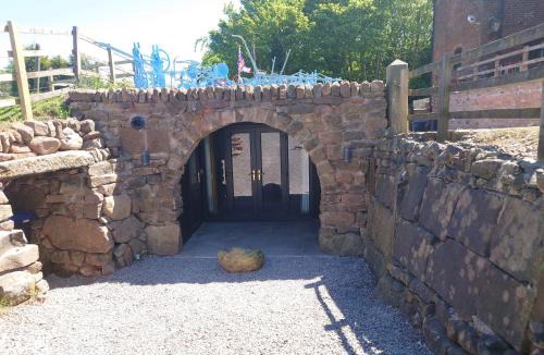 Forsbrook House | Malthouse Farm Cottage Batcave