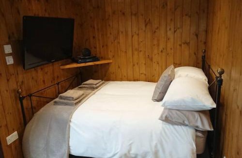 Forsbrook House | Malthouse Farm Cottage Carriage