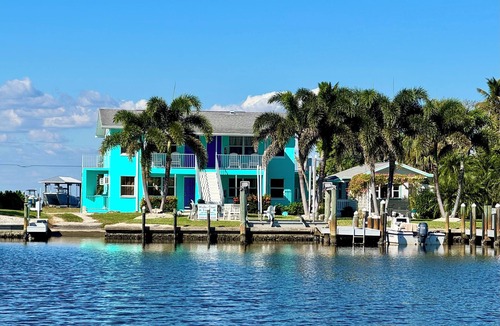 Bokeelia Apartment | MALU LANI Inn & Marina - Apartment #1