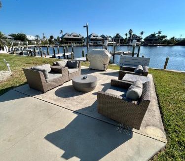 Bokeelia Apartment | MALU LANI Inn & Marina