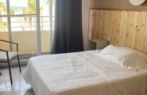 El Cabanyal Hostel | Malvarrosa Beach Rooms