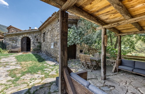 Montagut Apartment | 'Malvasia' Room with Mountain Views, Shared Pool and Terrace