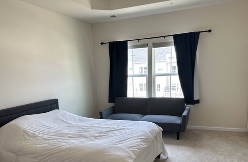 Malvern House | Malvern Full Townhome