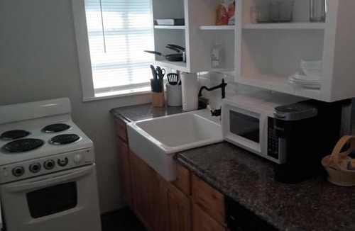 Rockaway Beach House | Mama Bears Cottage