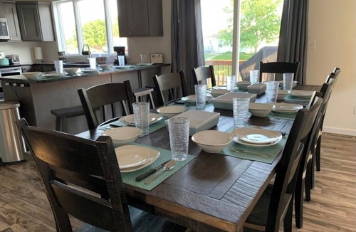 Elwood House | Mama Jen's NEWLY BUILT 4 BR Lake Front Home at Johnson Lake, Nebraska