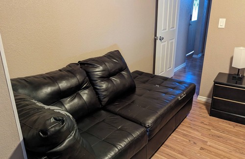 O'Shea Keleher House | Mama’s Cosy Cove w/Jacuzzi, gym, game room.