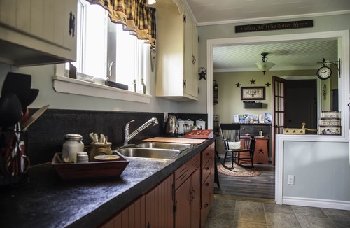 Clark's Harbour Bed & Breakfast | Mamas by the sea B&B