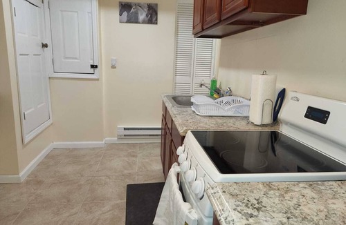 Lower Vailsburg Apartment | Mamas Love Apartment