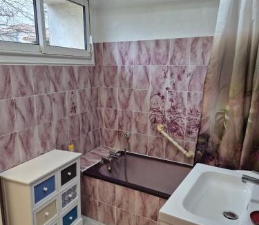 Boresse-et-Martron Apartment | Mamie Krema