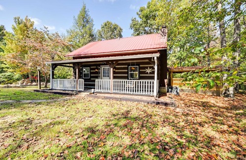 Mammoth Cave House | Mammoth Cave Cabin with Fire Pit - 3 Mi to Lake!