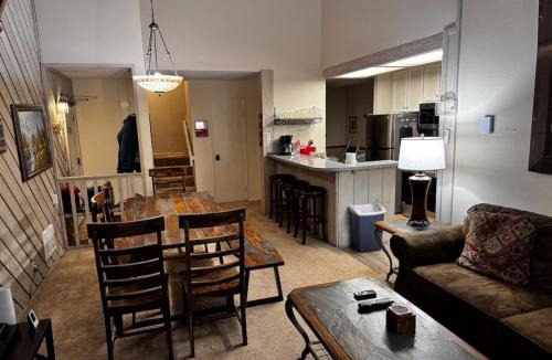 Mammoth Lakes House | Mammoth Lakes Crestview Condo #50