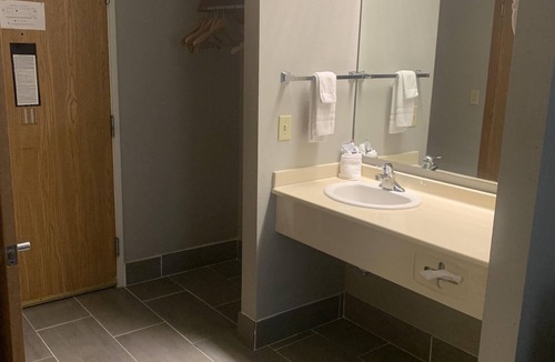 Thayer Hotel | Mammoth Spring Lodge Motel