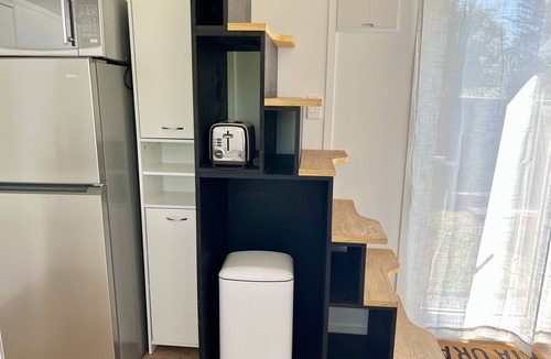 Orewa House | Manaaki Tiny House 200m from Orewa Beach