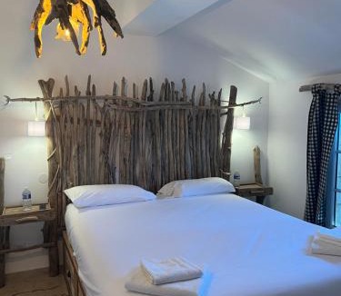 Saintes-Maries-de-la-Mer Bed & Breakfast | Manade des Baumelles