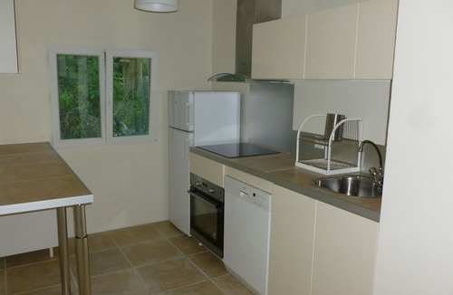 Arles House | MANADE WHITE - COTTAGE FOR 5 PEOPLE