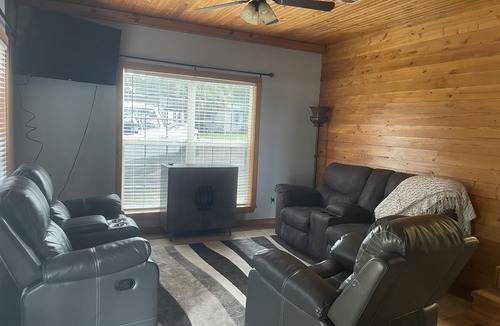 Negreet Cabin | Managers Cabin 55 at Tranquility Bay Resort