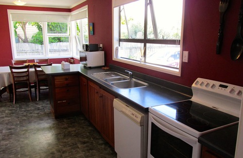 One Tree Point Cottage | Manaia View Bach - One Tree Point Bach