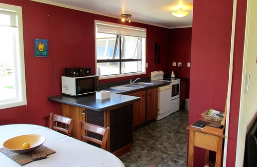 One Tree Point Cottage | Manaia View Bach - One Tree Point Bach