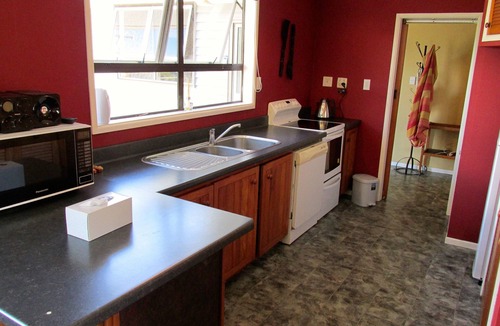 One Tree Point Cottage | Manaia View Bach - One Tree Point Bach