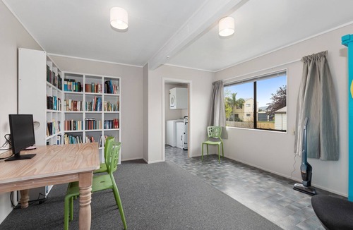 One Tree Point House | Manaia View - One Tree Point Holiday Home