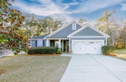 Tallahassee House | Manassas House 4 BDR Patio Firepit