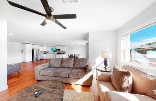 Tucson House | Manassas Place