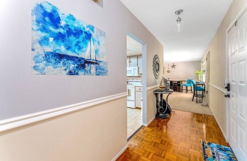 Ormond Beach Cottage | Manatee & kayak friendly waterfront cottage